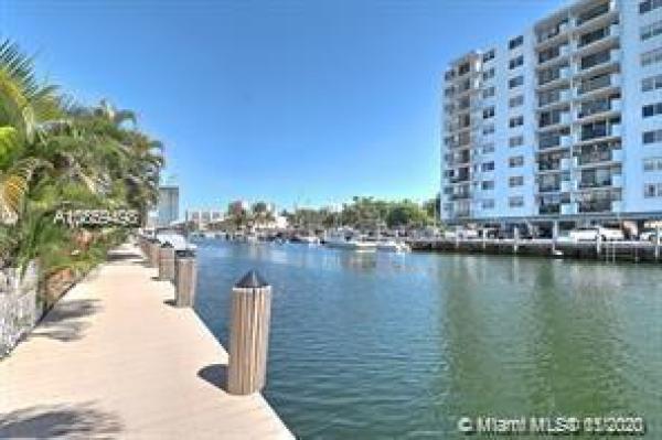 Beach Club Villas, 3798 NE 167th St #51, North Miami Beach, Florida 33160, image 2