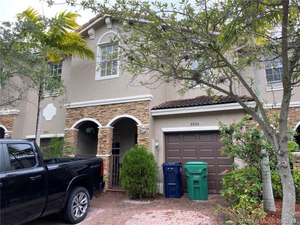 The Cove At Isles Of Bayshore, 8886 SW 225th St #8886, Cutler Bay, Florida 33190, image 2
