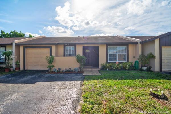 3411 W Meadows Cir, Miramar, Florida 33025, image 2