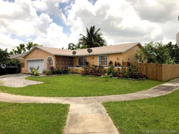 Meadow Wood Manor, 25838 SW 132nd Ave, Princeton, Florida 33032, image 2