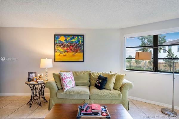 Lakeview Of The California Club, 20860 San Simeon Way #109-6, Ives Estates, Florida 33179, image 2