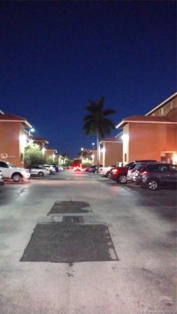 Tamarind Grove Villas, 8183 NW 8th St #C6, Fountainebleau, Florida 33126, image 2