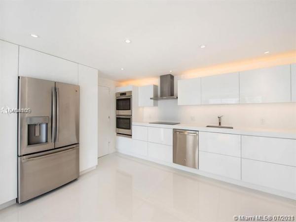 Commodore Club East, 177 Ocean Lane Dr #313, Key Biscayne, Florida 33149, image 2