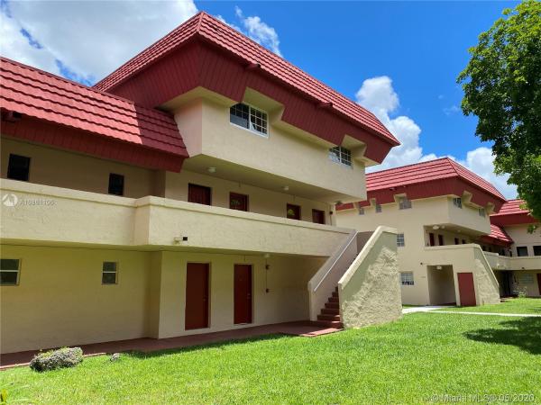 Castle, 10905 N Kendall Dr #402, Kendall, Florida 33176, image 2
