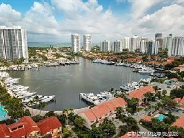 La Mirage Of Harbor Village, 21155 Helmsman Dr #M11, Aventura, Florida 33180, image 2