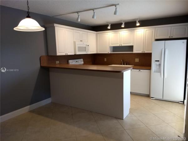 Delray Oaks West, 2951 SW 22nd Cir #26D, Delray Beach, Florida 33445, image 2