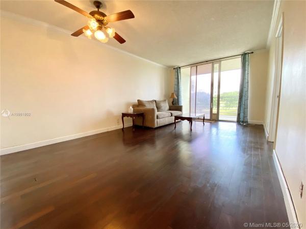 Poinciana Place Of Pine Island Ridge, 9470 Poinciana Pl #304, Davie, Florida 33324, image 2