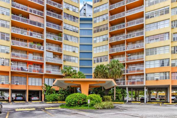 Crestview Towers, 2025 NE 164 St #816, North Miami Beach, Florida 33162, image 2