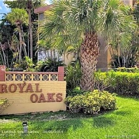 Royal Oaks, 447 NE 195th St #409, Ives Estates, Florida 33179, image 2