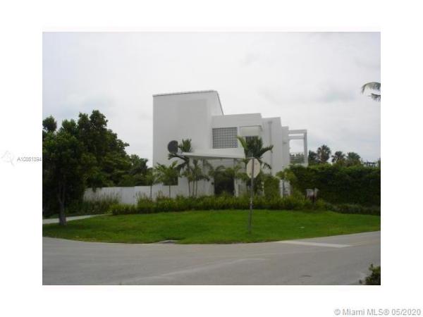 Biscayne Key Estates, 705 Curtiswood Dr, Key Biscayne, Florida 33149, image 2