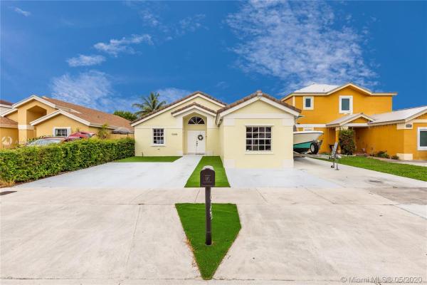 Roger Homes, 15448 SW 138th Pl, Richmond West, Florida 33177, image 2