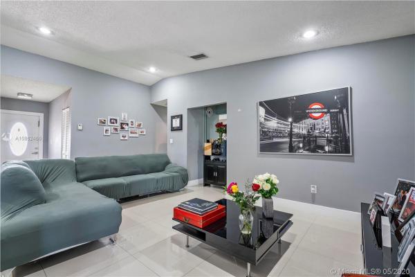 Lakes Of Acadia, 19543 NW 50th Ct, Miami Gardens, Florida 33055, image 2