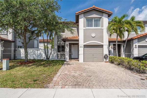Harbour Lake Townhomes, 2852 SW 128th Way, Miramar, Florida 33027, image 2