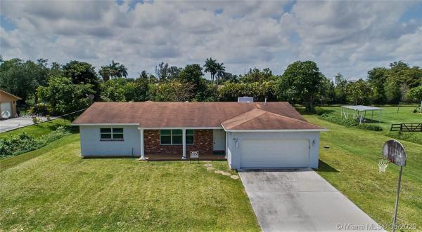 5111 SW 196th Ln, Southwest Ranches, Florida 33332, image 2