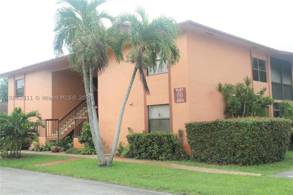 Lago Grande, 2480 W 67th Pl #22-12, Hialeah, Florida 33016, image 1