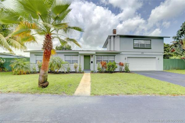 Sunset Manors, 2725 NE 3rd Ave, Wilton Manors, Florida 33334, image 2