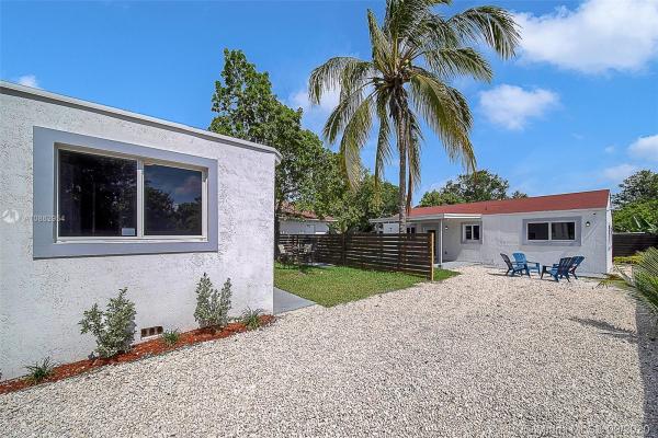 Pinewood Park, 535 NW 93rd St, West Little River, Florida 33150, image 2