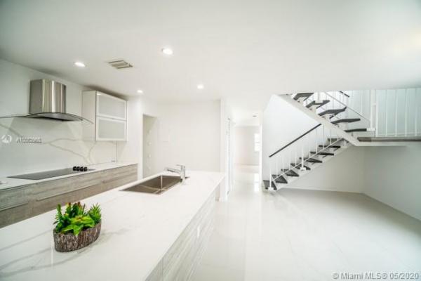 Bilbao Estates, 440 SW 89th Ct, Fountainebleau, Florida 33174, image 2