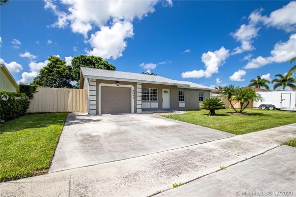 American Homes At Southwind Lakes, 19660 Delaware Cir, Boca Raton, Florida 33434, image 2