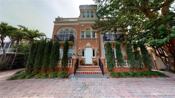2870 Pine Tree, 2870 Pine Tree Dr #1, Miami Beach, Florida 33140, image 2