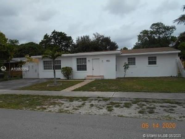 Carol City, 4351 NW 171st St, Miami Gardens, Florida 33055, image 2