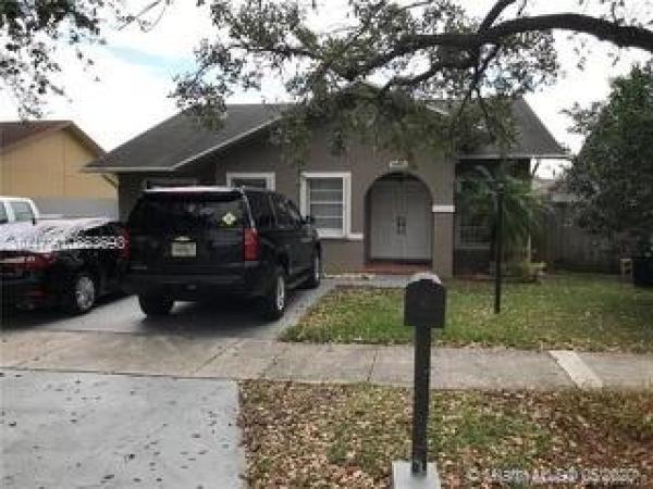 Cutler Creek Point, 10436 SW 210th Ter, Cutler Bay, Florida 33189, image 2