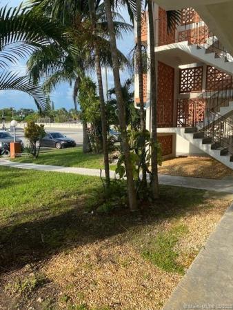 Floridian Arms, 1450 NE 170 St #104, North Miami Beach, Florida 33162, image 2