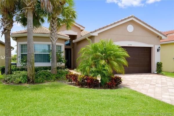 Valencia Cove, 12373 Cascade Valley Ln, Boynton Beach, Florida 33473, image 2