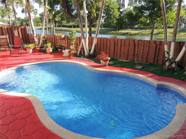 9215 SW 150th Ave, The Hammocks, Florida 33196, image 2