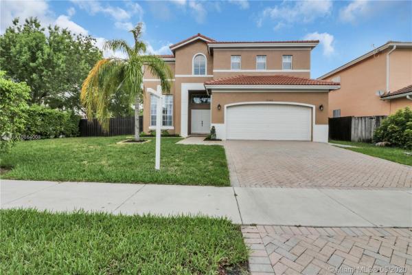 Victoria Parc, 15585 SW 151st Ter, Country Walk, Florida 33196, image 2