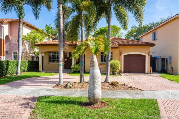 15768 SW 69th Ln, Unincorporated Dade County, Florida 33193, image 2