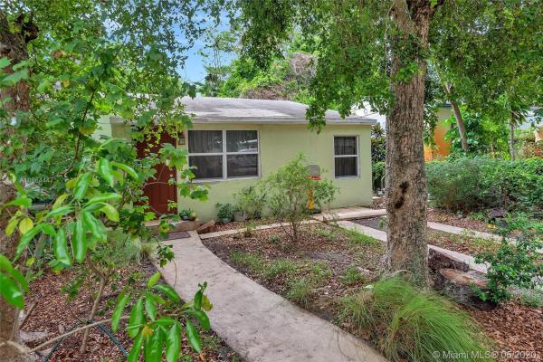 Dixianna Villas, 1050 NE 127th St, North Miami, Florida 33161, image 2