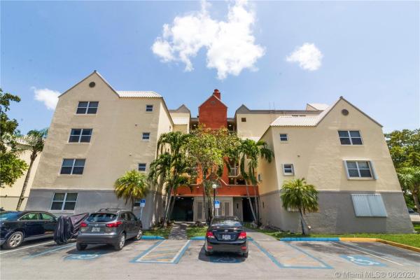Las Vistas At Doral, 8225 Lake Dr #108, Doral, Florida 33166, image 2