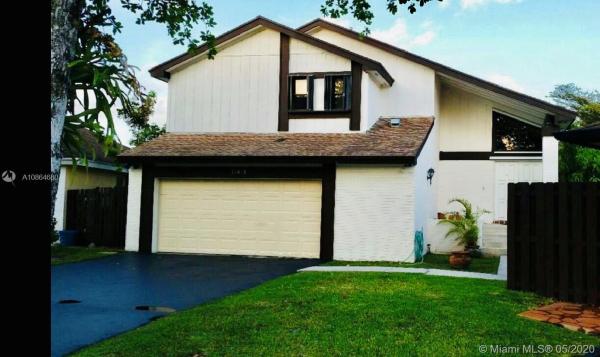 Lakes Of The Meadow, 15011 SW 52nd Ln, Kendall West, Florida 33185, image 2