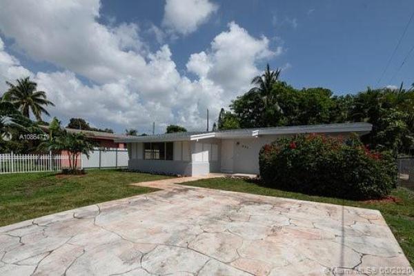 Sunswept Heights, 571 NE 175th Ter, North Miami Beach, Florida 33162, image 2