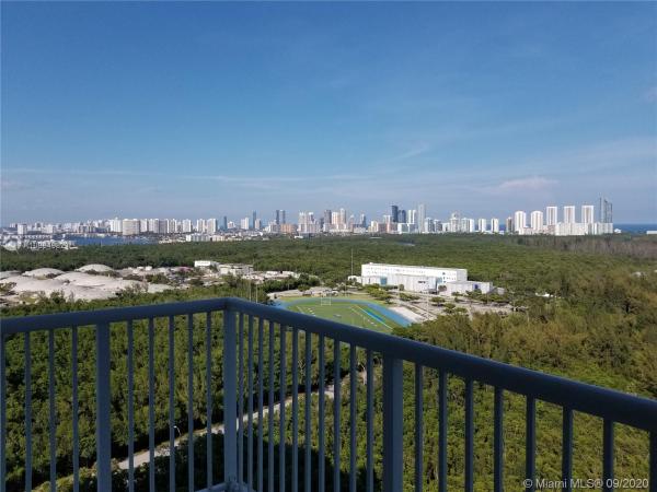 One Fifty One At Biscayne, 14951 ROYAL OAKS LN #2402, North Miami, Florida 33181, image 2