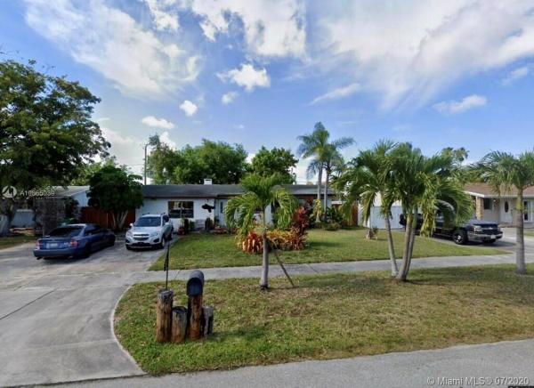 South Coral Homes, 9611 Martinique Dr, Cutler Bay, Florida 33189, image 2