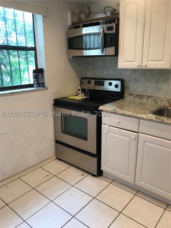 Snapper Creek Townhouses, 7004 SW 114th Ave 0, Kendall, Florida 33173, image 3