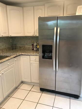 Snapper Creek Townhouses, 7004 SW 114th Ave 0, Kendall, Florida 33173, image 2