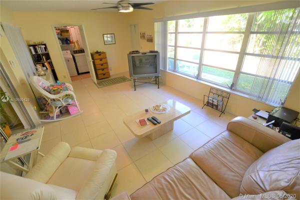 Gately At Cresthaven Townhomes, 2638 Gately Dr E #133, West Palm Beach, Florida 33415, image 2