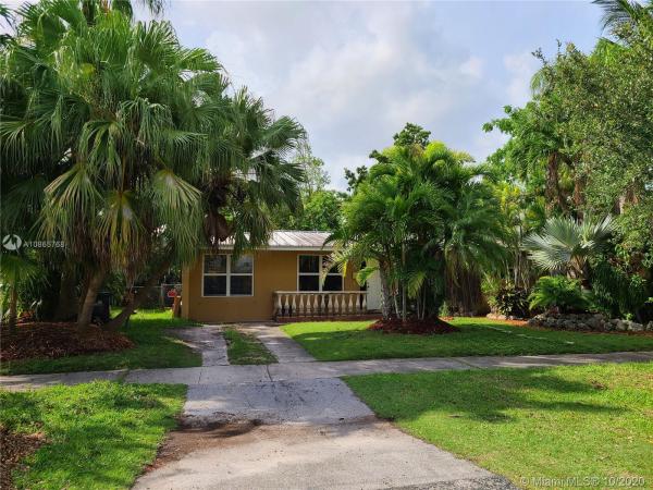 Pine Tree Manor, 9775 Cutler Ridge Dr, Cutler Bay, Florida 33157, image 2