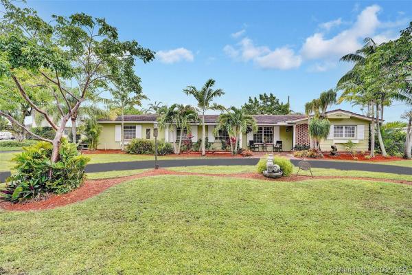 Ehmann Homesites, 10630 SW 80th Ct, Kendall, Florida 33156, image 2