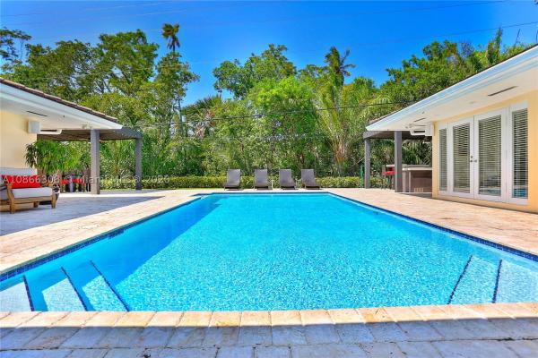 Hammocks Oaks Harbor, 415 Campana Ave, Coral Gables, Florida 33156, image 3