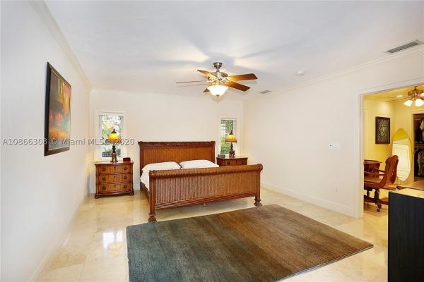 Hammocks Oaks Harbor, 415 Campana Ave, Coral Gables, Florida 33156, image 2