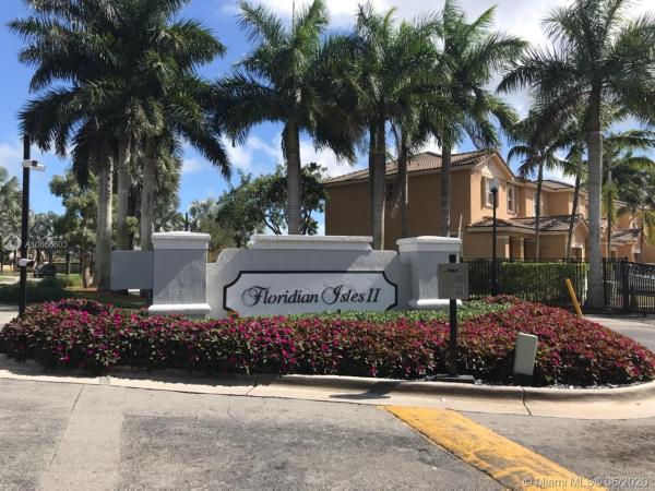 Floridian Isles South, 947 NE 41st Pl, Homestead, Florida 33033, image 2