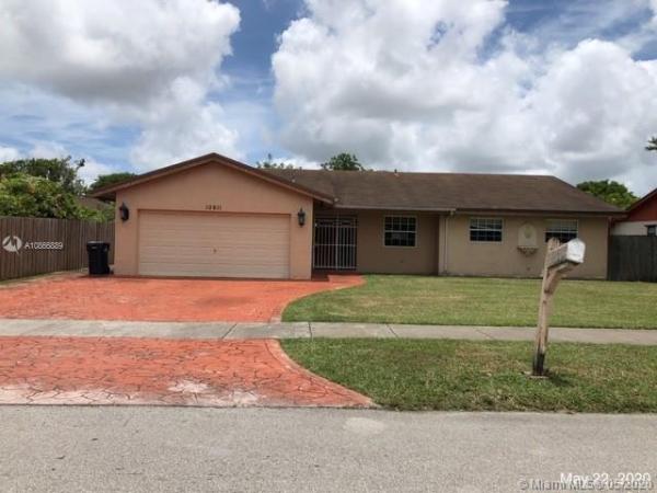 Caravel At Calusa, 10611 SW 139th Ave, The Hammocks, Florida 33186, image 2
