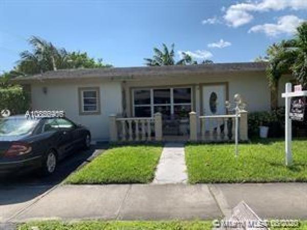 Kendall Green, 200 NE 17th Ct, Pompano Beach, Florida 33060, image 2