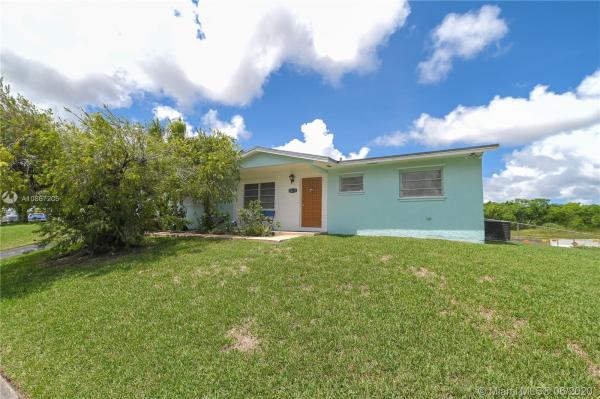 Meadow Wood Manor, 26211 SW 122nd Ct, Kendall, Florida 33032, image 2