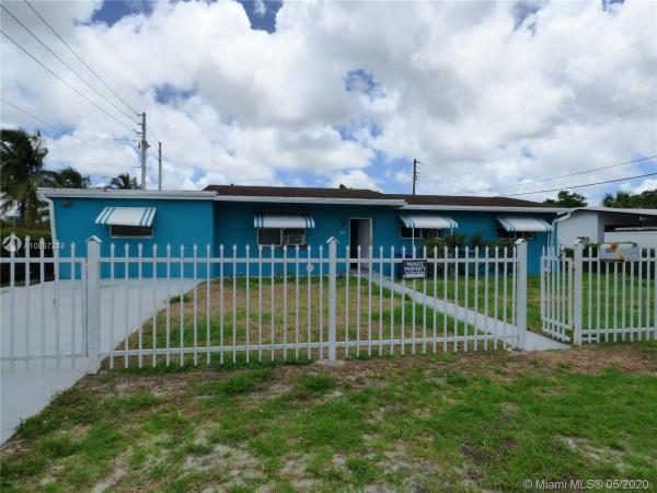 Sierra, 19851 NW Miami Ct, Miami Gardens, Florida 33169, image 2