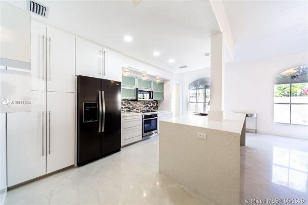 Aventura Lakes, 3185 NE 211th Ter, Aventura, Florida 33180, image 2